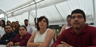 Liberan legisladores de Morena entrada del Palacio Legislativo