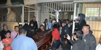 Despiden a Valeria Cruz Medel en su natal Minatitlán