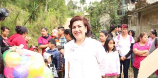 Diputada Rosalinda Galindo Silva lleva alegría a niños en colonias de Xalapa