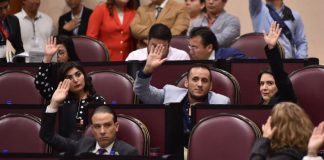 Congreso de Veracruz desecha juicios políticos contra fiscal Jorge Winckler