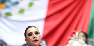 Pide Mariana Dunyaska investigar posibles irregularidades del gobierno federal.