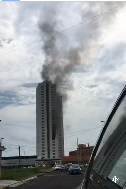 Incendio en torre de departamentos en Boca del Río #Veracruz