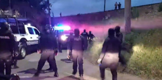 Denuncian agresión de policías a reporteros y motorepartidores en #Xalapa