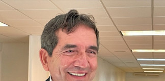 Gobernador de Sinaloa destituyó al Secretario de Salud por demandas a periodistas