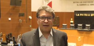 Ricardo Monreal plantea permisos laborales con goce de sueldo para estudios de detección de cáncer.