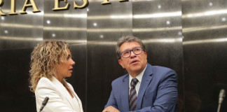 Monreal anuncia convocatoria para desarrollar app para prevenir feminicidios.