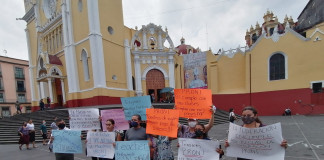 Maestros bloquearon Enríquez para exigir pago de más de 5 meses