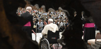 “Basta al tráfico indiscriminado de armas”: Papa Francisco ante la masacre de Texas