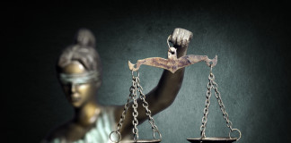 Inteligencia artificial podría agilizar trabajo de ministerios públicos y jueces, señala estudio del IBD