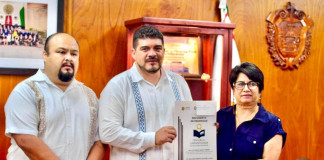 Tras 100 años de espera jardín de niños recibe sus escrituras #Coatepec