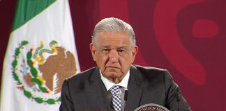 “Si parecen 40… debajo del agua”. Cibernautas aprovechan el yerro de AMLO