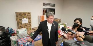 Senador Monreal dona en apoyo a afectados por Agatha en Oaxaca