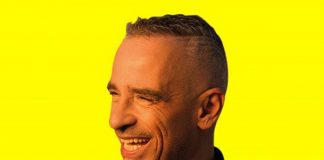 Eros Ramazzotti marca su regreso con nuevo disco
