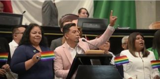 Diputade, cambiarse de nombre, su único logro .