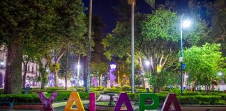 Enchulan letras turísticas de Xalapa