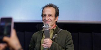 Al EZLN y a los que luchan por la vida, recuerda Giménez Cacho en Premio Mayahuel de Plata