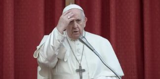 Papa Francisco lamenta tragedias mortales de migrantes en Texas y Melilla .