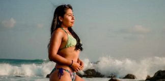 Yalitza Aparicio defiende  sus fotografías en Traje de baño ante ataques en redes