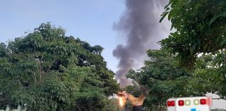 Evacuan a población por explosión en ducto de Pemex, en Chacaltianguis