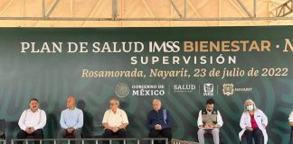 Reclaman en Nayarit a AMLO despidos, bajos sueldos y contratación de médicos cubanos.