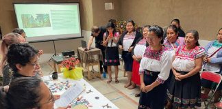 Con “bordado-libro” mujeres mahsehuales rompieron cánones académicos