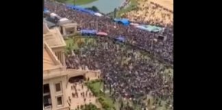 Miles de manifestantes tomar residencia oficial del presidente y lo hacen renunciar