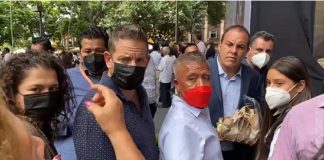 Regañan a Cuauhtémoc Blanco en pleno evento