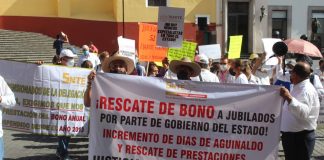 Hace 4 años jubilados y pensionados de Veracruz piden audiencia con Cuitláhuac García. No los atiende.