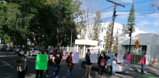 Toman primaria Acela Servin para exigir horario ampliado