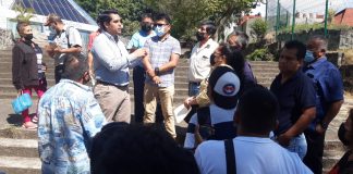 Suben tarifas del agua sucia que les proveen, protestan en CAEV colonos de Jilotepec