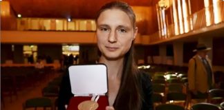 Maryna Viazovska, segunda mujer en la historia que gana la Medalla Fields.