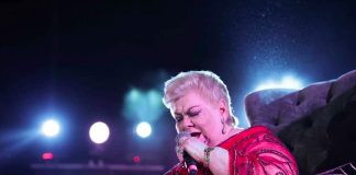 Asegura compositor que canción de Paquita, “Rata de dos patas”, fue para un expresidente.