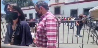 Vilchis y esposo saltándose la fila para votar en Morena
