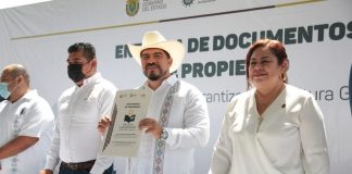 Zenyazen entregó 38 escrituras en la región Altas Montañas .