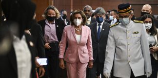 Nancy Pelosi llega a Taiwan pese a advertencias de China