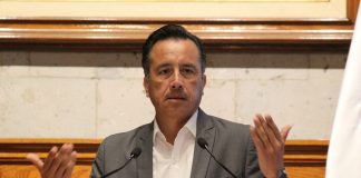Cuitláhuac García pide la renuncia de Lorenzo Córdova .