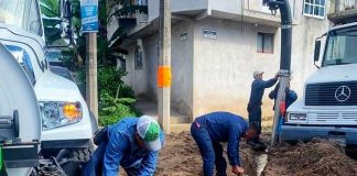 Desazolvan y limpian alcantarillas en la calle Revolución. #Xalapa