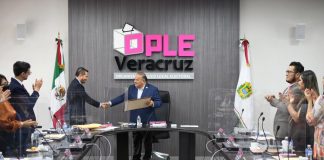 Con aplausos reconocen la labor de Alejandro Bonilla en la construcción de la democracia en Veracruz.