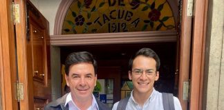 Exhiben la cercanía del hombre que intentó correr a Lorenzo Córdova de la UNAM