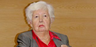 Homenaje alos 90 años de Ma. Luisa Rodríguez por su dedicación a la UNAM