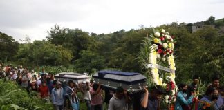 Dolor e indignación por las mujeres asesinadas de la Montaña .