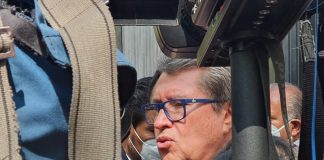 Democratizar vida interna de partidos y ampliar participación social, plantea Monreal . .