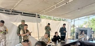 Hacen oficial compromisos que les habían presentado en una hoja blanca a esposas de mineros.