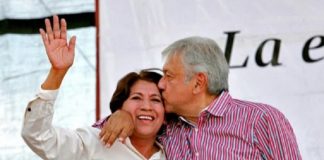 AMLO declara que Delfina es ” una mujer, buena, trabajadoras y honesta”