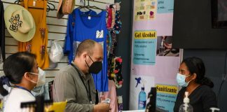 Realiza Ayuntamiento operativo de ordenamiento comercial en Araucarias . #Xalapa