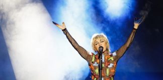 Ana Torroja, la voz del pop español, regresa a Miami con su “Tour Volver” .