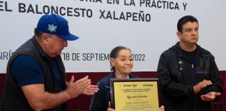 Reconoce Ayuntamiento de Xalapa trayectoria deportiva de Rebeca López González.