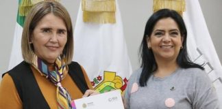 Recibe Presidenta del Congreso la Política Estatal Anticorrupción.