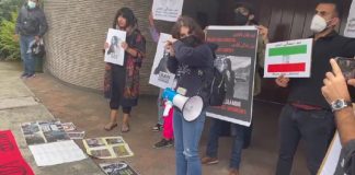 Protesta en México por Mahsa Amini en la embajada de Irán .