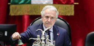 Santiago Creel recuerda a AMLO que reformar la constitución es facultad del legislativo .